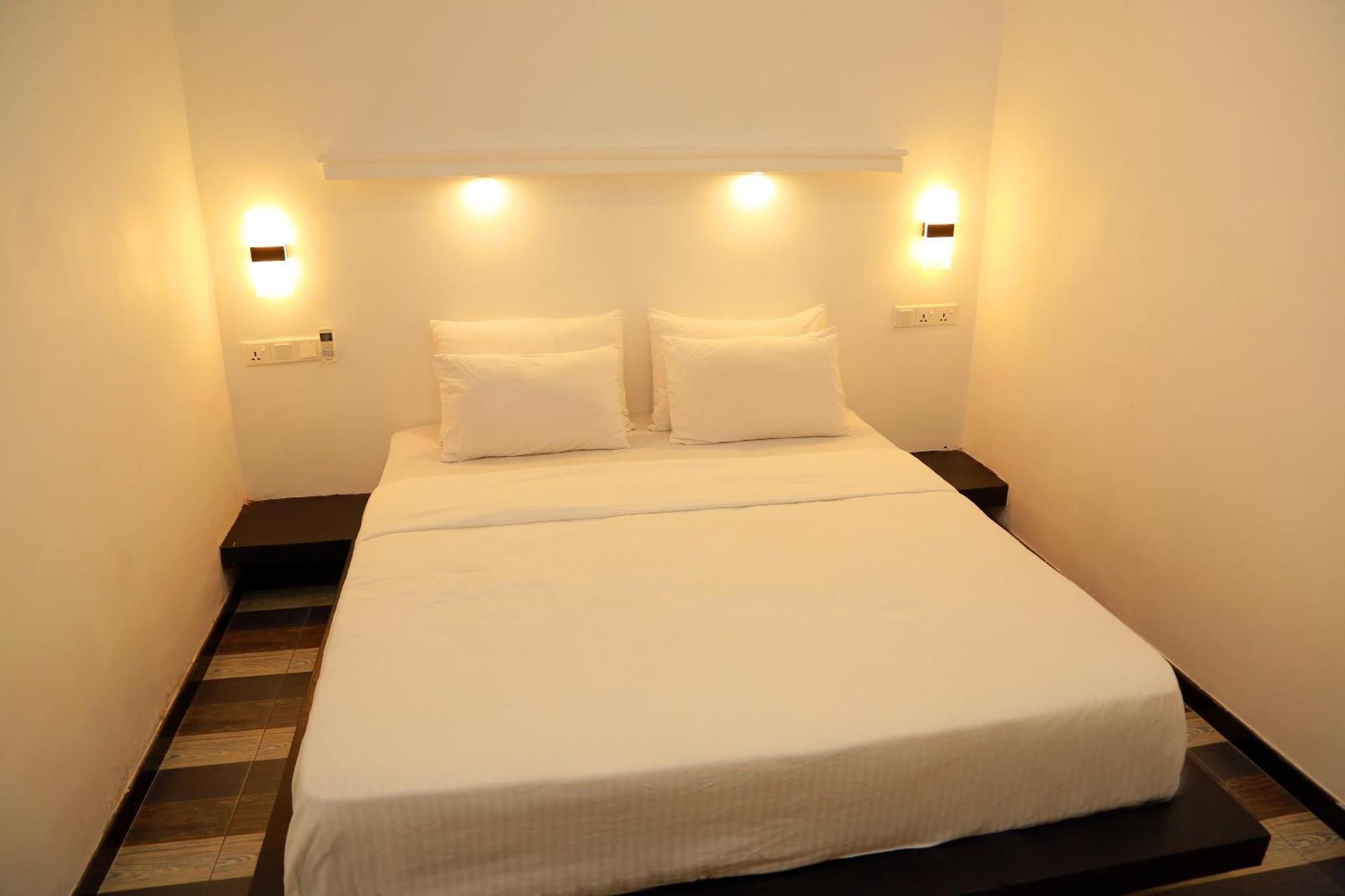 Midigama Holiday Inn Eksteriør billede