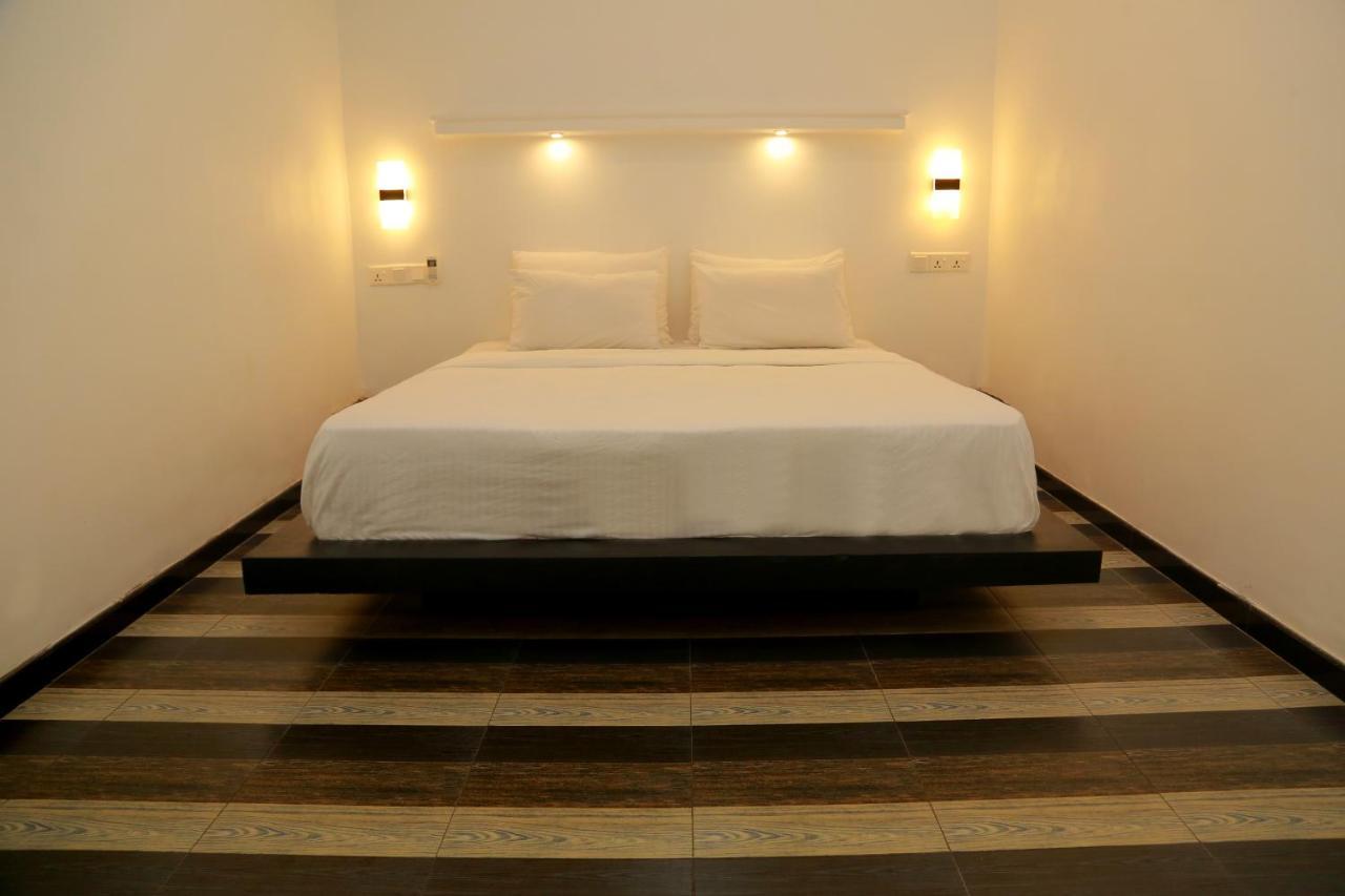 Midigama Holiday Inn Eksteriør billede