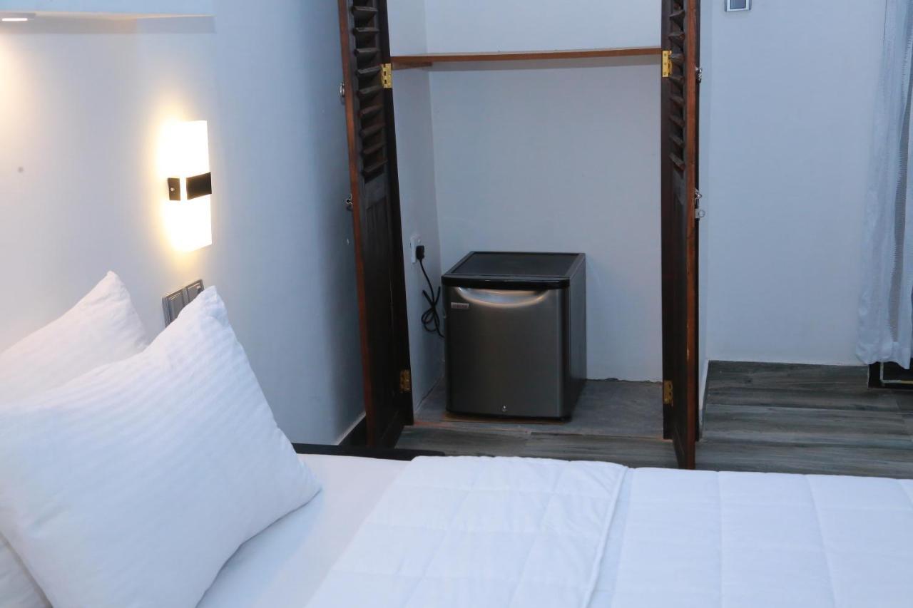 Midigama Holiday Inn Eksteriør billede