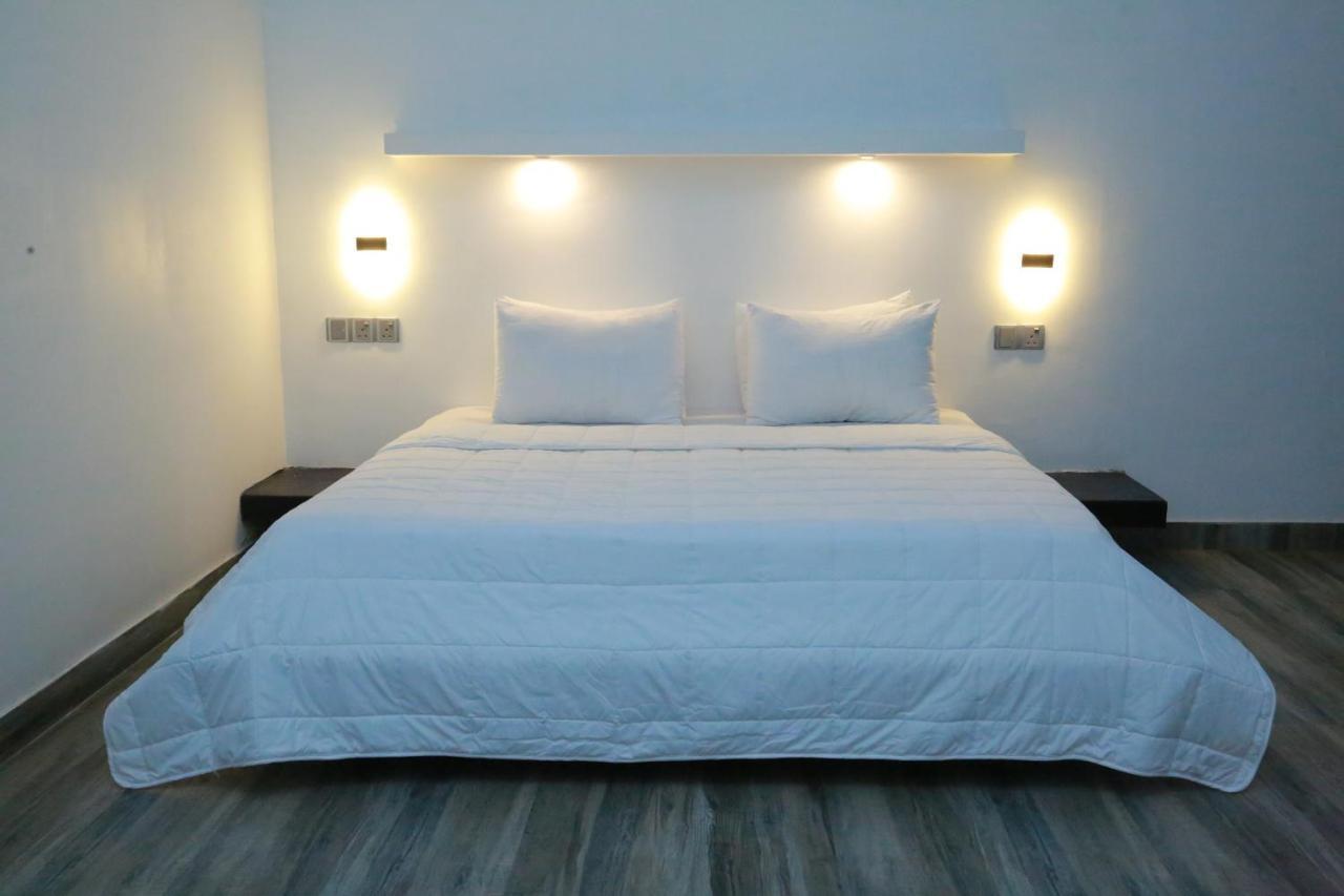 Midigama Holiday Inn Eksteriør billede