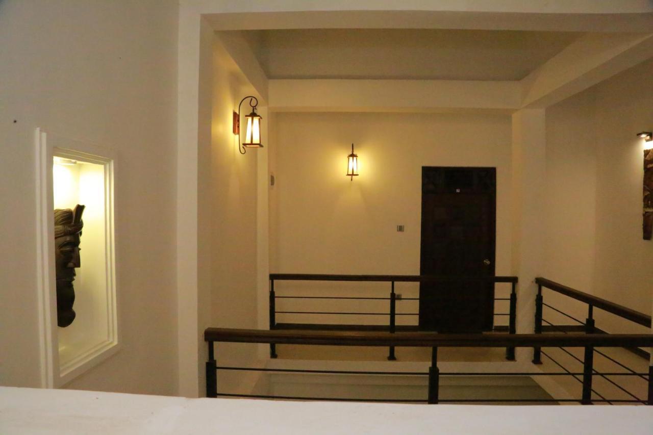 Midigama Holiday Inn Eksteriør billede