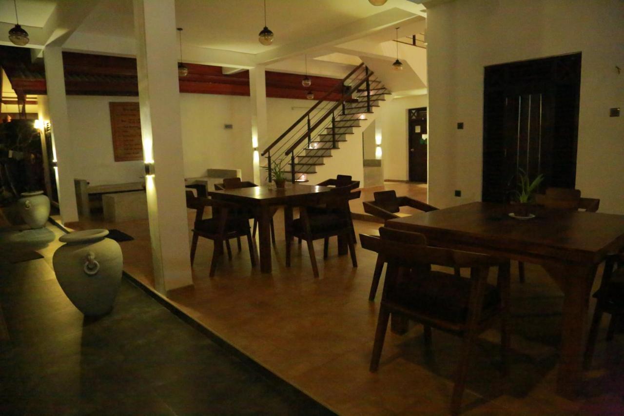 Midigama Holiday Inn Eksteriør billede