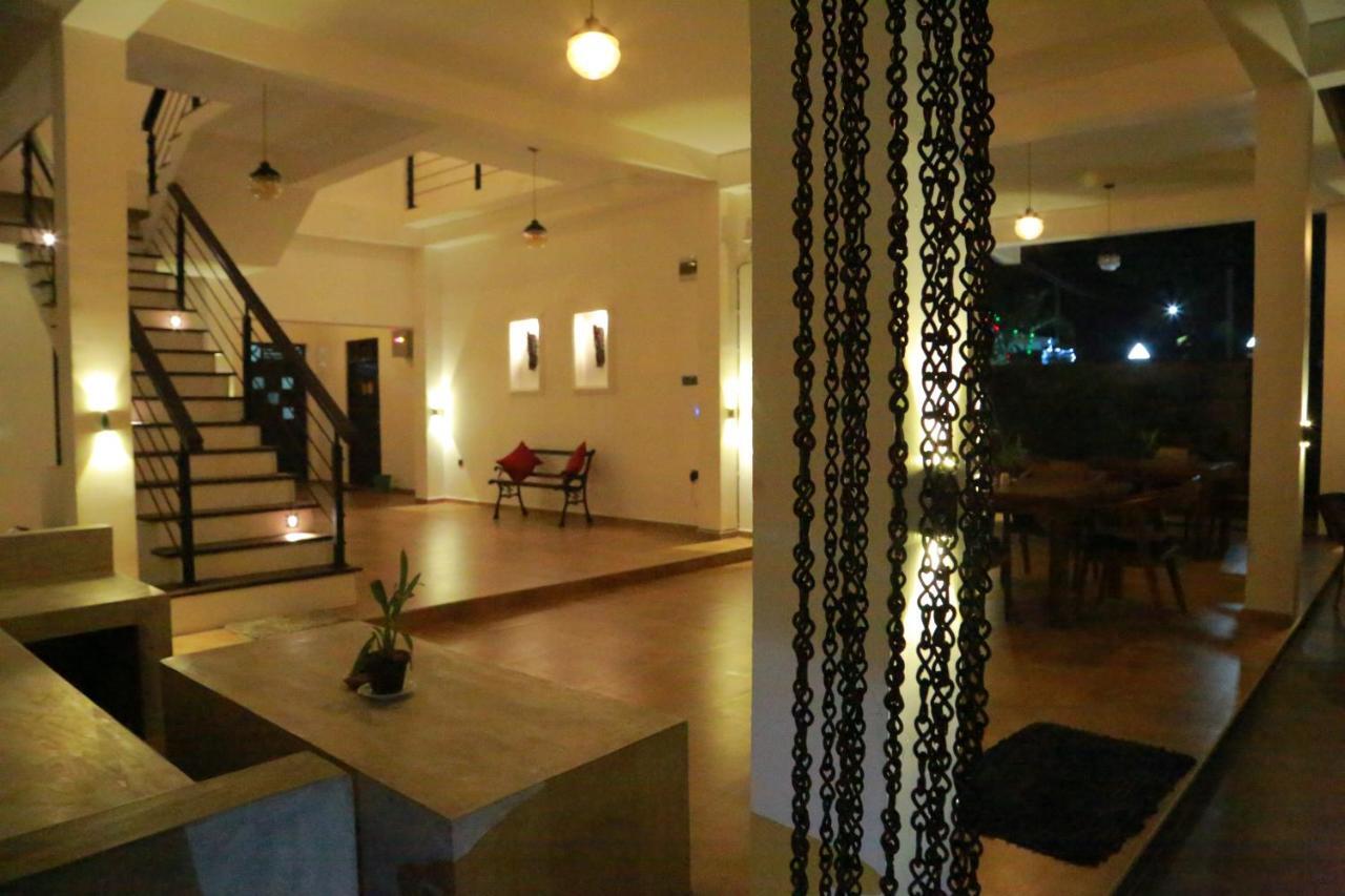 Midigama Holiday Inn Eksteriør billede